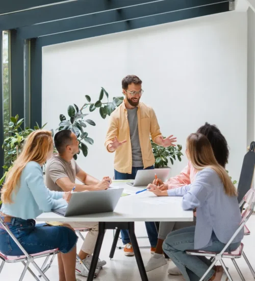 люди-работающие-технологии-бренд вместе1